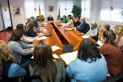 Reunión de la Comisión Territorial contra la Violencia de Género en la Delegación de la Junta de Castilla y León en Burgos.