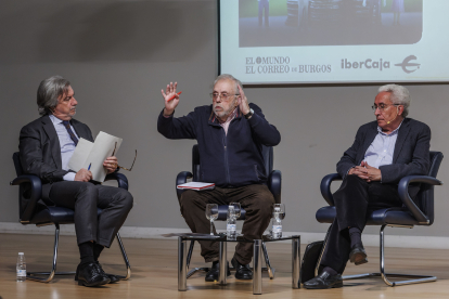 José Carlos Vizárraga, Octavio Granado y Juan Carlos Aparicio en el debate sobre 'La reforma de las pensiones' de EL CORREO DE BURGOS e Ibercaja.