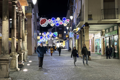 La Navidad ya empieza a ser palpable en las calles de Aranda de Duero.