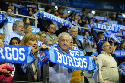 Imagen del partido entre el Longevida San Pablo Burgos y el Ourense.