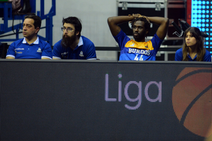 Imagen del partido entre el Longevida San Pablo Burgos y el Ourense.