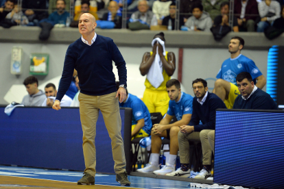 Imagen del partido entre el Longevida San Pablo Burgos y el Ourense.