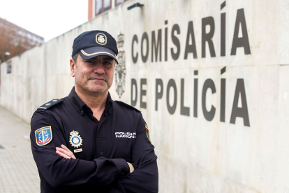 José Manuel del Barco, en la Comisaría de Burgos, antes de afrontar su nuevo destino en Aranda de Duero.