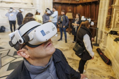 Dispositivo de realidad virtual para las visitas a la Catedral de Burgos.
