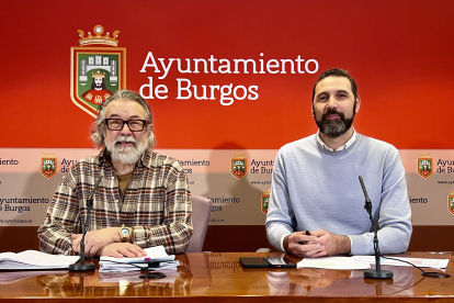 José María Romo y Daniel Garabito, en rueda de prensa en el Ayuntamiento de Burgos.