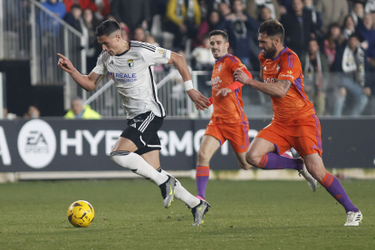 Imagen del partido entre el Burgos CF y el Albacete.