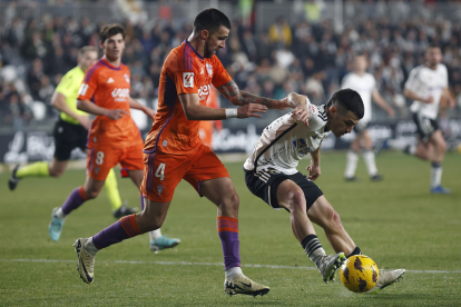 Imagen del partido entre el Burgos CF y el Albacete.