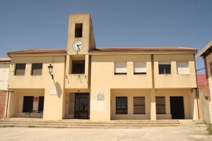 Edificio municipal de Brazacorta.