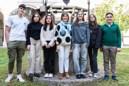 Álvar Palencia, Carla Sanz, Alicia Esteban, Maria Luz García Parra (coordinadora Iminjo), Ariadna del Pino, Olalla Manso y Rodrigo Villegas.