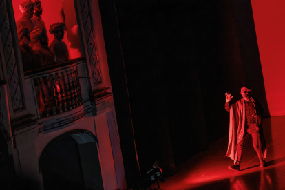 La Ópera Minatchi se estrenó por primera vez con los personajes sobre las tablas del Teatro Principal cien años después de ser ideada.