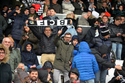Imagen de aficionados en el partido entre el Burgos CF y el Sporting.