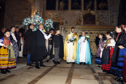 La ceremonia se celebró en el interior de la Iglesia de San Nicolás de Bari.