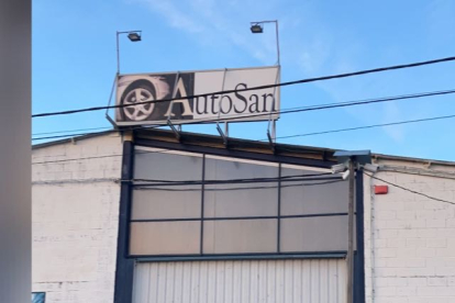 El taller AutoSan en la capital de Burgos también cuenta con certificado SERMI.