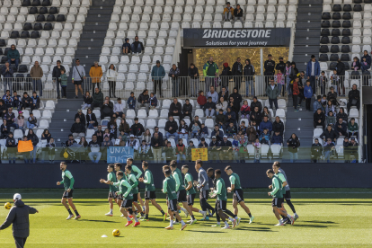 El Burgos CF celebra un entrenamiento abierto en El Plantío.