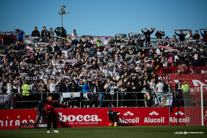 Imagen del partido entre el CD Mirandés y el Burgos CF.