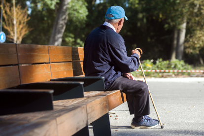El Colegio Oficial de Psicólogos habla de la influencia de la soledad en los mayores