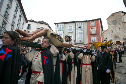 Imagen de la procesión del Cristo de Burgos.