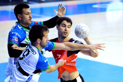 Imagen del partido del UBU San Pablo Burgos y el Valinox.