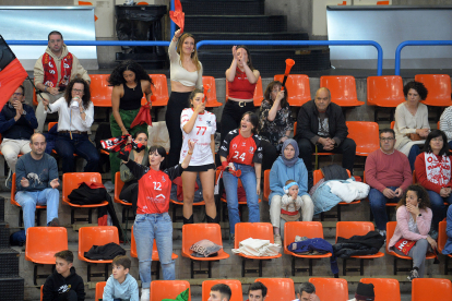 Imagen del partido del UBU San Pablo Burgos y el Valinox.