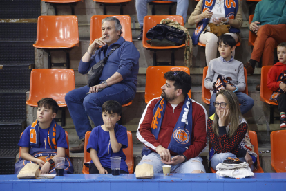 Imagen del partido entre el Grupo Ureta Tizona Burgos y Guuk Gipuzkoa.