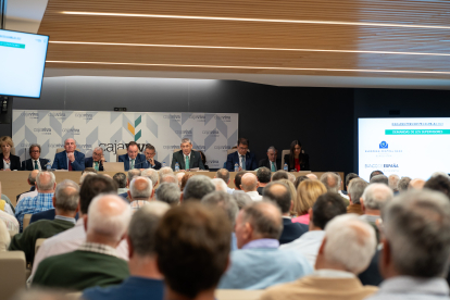 Imagen de la Asamblea General de Cajaviva Caja Rural celebrada en Burgos.