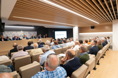 Imagen de la asamblea general de Cajaviva Caja Rural celebrada en Burgos.