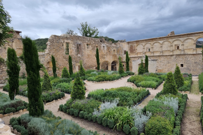 El jardín renacentista es ya una realidad después del esfuerzo de los voluntarios.