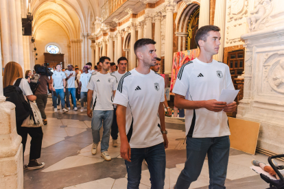 El Burgos CF cumple con la tradición en la Catedral.