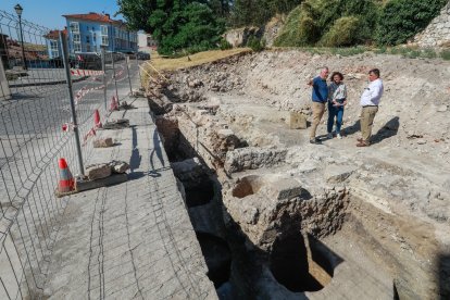 Excavación en la zona de San Esteban donde han aparecido restos arqueológicos.