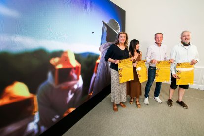 Yolanda Martínez, Inmaculada Sierra, Jean Paul Sánchez y Ángel Nava en la presentación de la XV edición de la Feria de la Miel de Brezo.