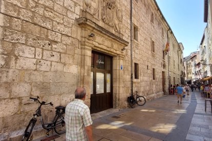 Bar Orfeón, en el número 30 de la calle San Lorenzo, de Burgos.