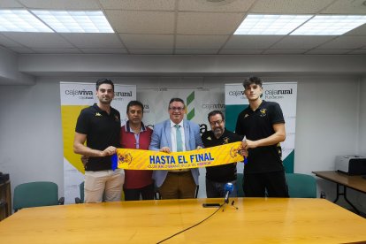 Presentación de los jugadores Javier González Teijón y Samuel Saiz