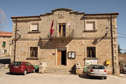 Casa Consistorial de Hacinas.