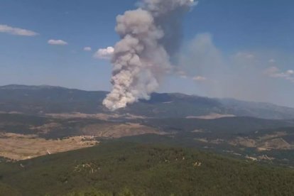 La columna de humo era visible desde toda la comarca.