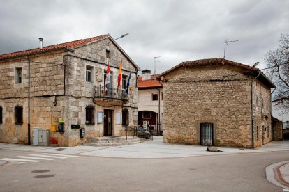 Plaza del Ayuntamiento de Ibeas de Juarros.