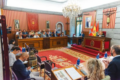 Un momento del pleno municipal del mes de septiembre en el Ayuntamiento de Burgos.