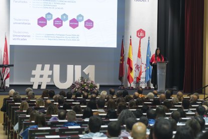 Patricia Quintana, secretaria general de la Universidad.