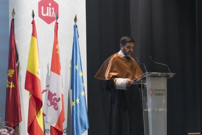 El profesor Fraile en la lección inaugural.