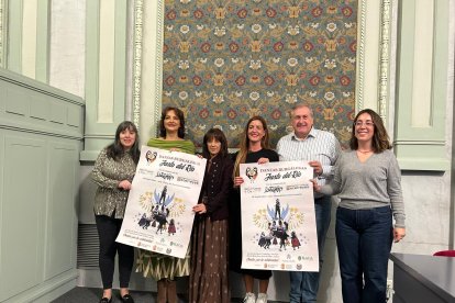 Un momento de la presentación del Festival de Danzas Justo del Río con la participación de Autismo Burgos y Elacyl.