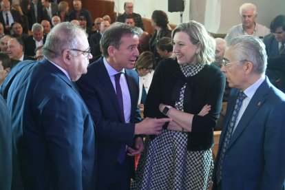 Vázquez, Suárez, Blanco y Saiz, durante la celebración del día de la provincia de Burgos en Quintana Martín Galíndez.