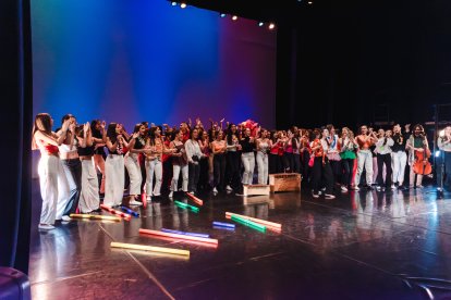 Las actuaciones de música y percusión convirtieron el inicio del curso en una fiesta.