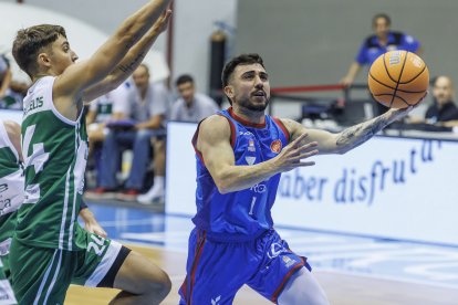 Didac Cuevas, durante el partido contra el Huesca.