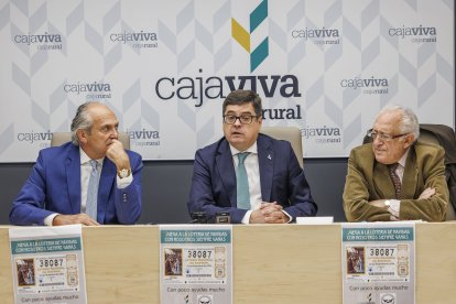 Julián Martínez Pantoja, Javier García Bueno y Miguel Ángel López en la presentación de la campaña.