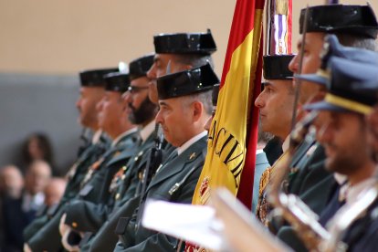 El jefe de la XII Zona de la Guardia Civil, general de Brigada José Antonio Fernández de Luz de las Heras, y el delegado del Gobierno, Nicanor Sen, presiden la celebración de la Virgen del Pilar en León, al que asisten también el alcalde, José Antonio Diez y el consejero de Medio Ambiente, Vivienda y Ordenación del Territorio, Juan Carlos Suárez-Quiñones