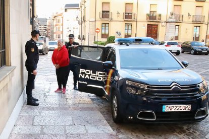 La Audiencia Provincial de León acoge el juicio contra la mujer acusada de matar al hombre con el que convivía en Villagarcía de la Vega