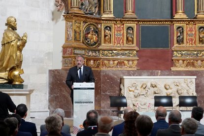 El presidente de las Cortes de Castilla y León, Carlos Pollán, inaugura la Jornada sobre ‘La Controversia de Valladolid’, organizada por la Universidad Europea Miguel de Cervantes en colaboración con la Fundación de Castilla y León.