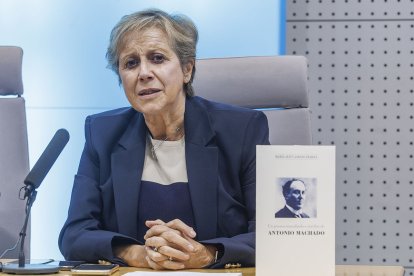 María Jesús Jabato es la autora del estudio del poema inédito de Machado.