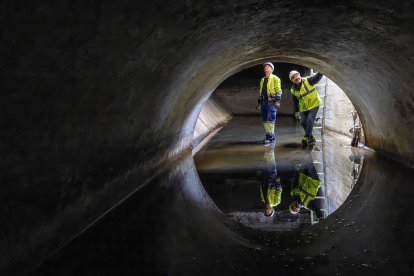 Así se encuentra la red de saneamiento en uno de los puntos de desbordamiento al río Arlanzón, en la capital burgalesa.