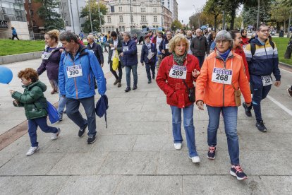 El color azul, símbolo de la asociación, llenó las calles de capital.