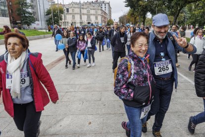 El color azul, símbolo de la asociación, llenó las calles de capital.